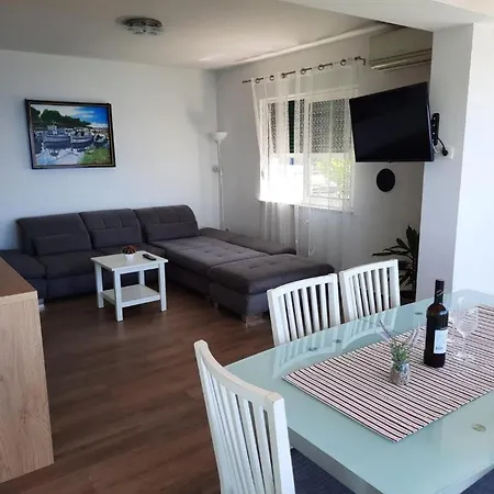 In With Sea View, Air Conditioning, Wifi 5026-4 Apartment Murter