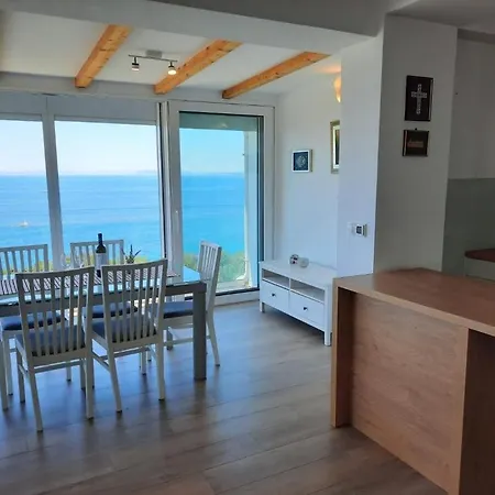 Apartment In With Sea View, Air Conditioning, Wifi 5026-4
